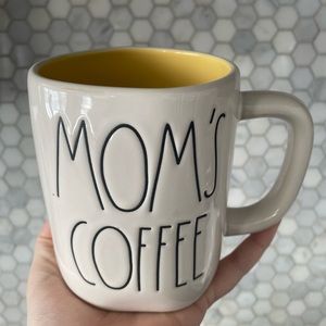Rae Dunn MOM’S COFFEE mug